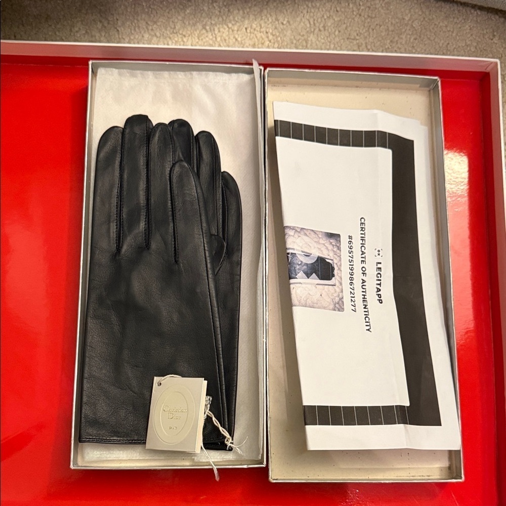 Gloves Black Dior Leather Gloves E09 with COA